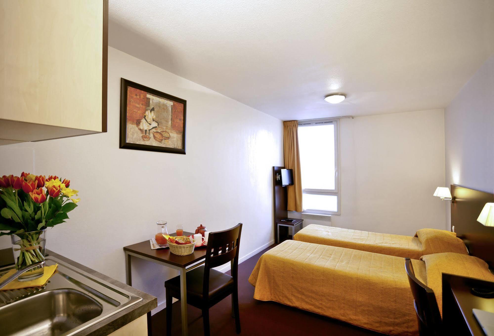 Aparthôtel Adagio Access St Denis Pleyel 3*
