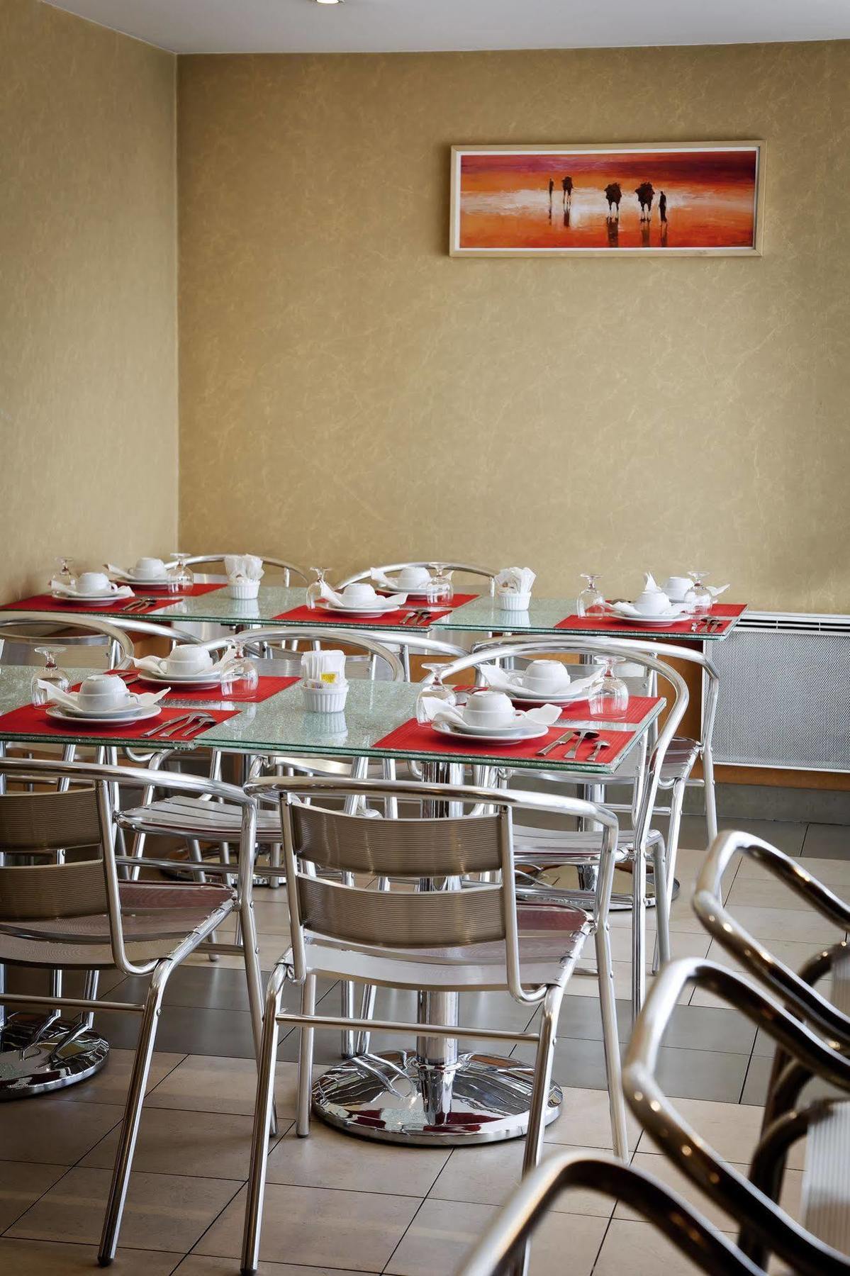 Aparthotel Adagio Access Paris Saint-denis Pleyel 3*